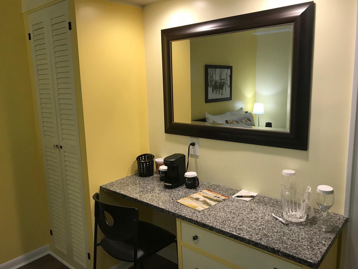 The Sherman Inn Batesville Esterno foto